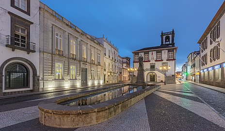 L'hôtel de ville de Ponta Delgada. Juillet 2020.