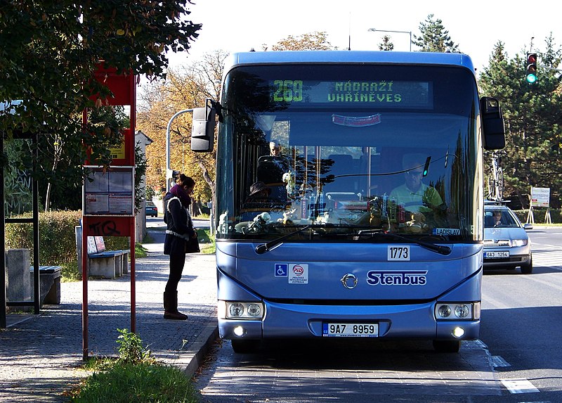 File:Běchovice, Irisbus Crossway LE 1773, Stenbus.jpg