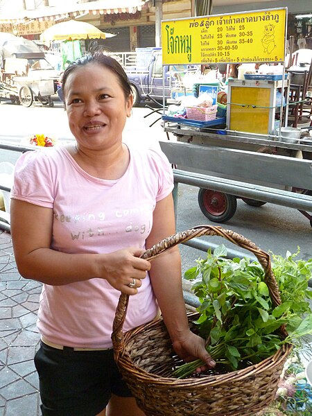 File:Bangkok market P1130003.JPG