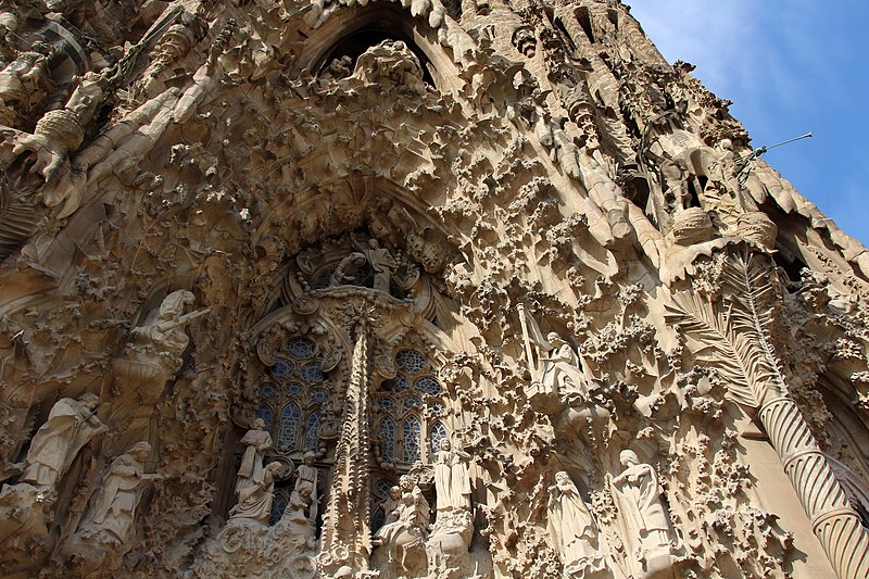 File:Barcelona - Temple Expiatori de la Sagrada Família (9).jpg