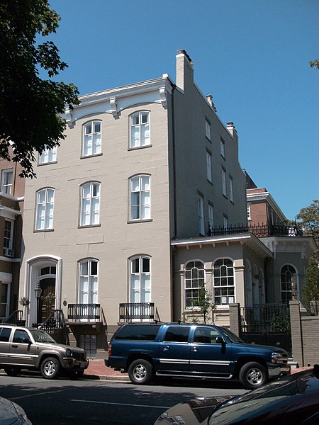 File:Bayne-Fowle House.JPG