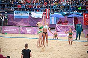 Deutsch: Beachhandball bei den Olympischen Jugendspielen 2018; Tag 5, 10. November 2018; Mädchen, Hauptrunde - Ungarn-Argentinien 1:2 English: Beach handball at the 2018 Summer Youth Olympics at 11 October 2018 – Girls Main Round – Hungary-Argentina 1:2