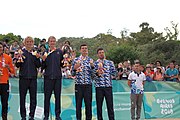 Deutsch: Beachvolleyball bei den Olympischen Jugendspielen 2018; Tag 11, 17. Oktober 2018; Jungen, Medaillenzeremonie - Gold: Schweden (David Åhman & Jonatan Hellvig), Silber: Niederlande (Matthew Immers & Yorick de Groot), Bronze: Argentinien (Bautista Amieva & Mauro Zelayeta) English: Beach volleyball at the 2018 Summer Youth Olympics at 17 October 2018 – Boys Victory ceremony - Gold: Sweden (David Åhman & Jonatan Hellvig), Silver: Netherlands (Matthew Immers & Yorick de Groot), Bronze: Argentina (Bautista Amieva & Mauro Zelayeta)