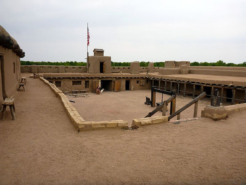 File:Ben'ts Old Fort Interior.JPG