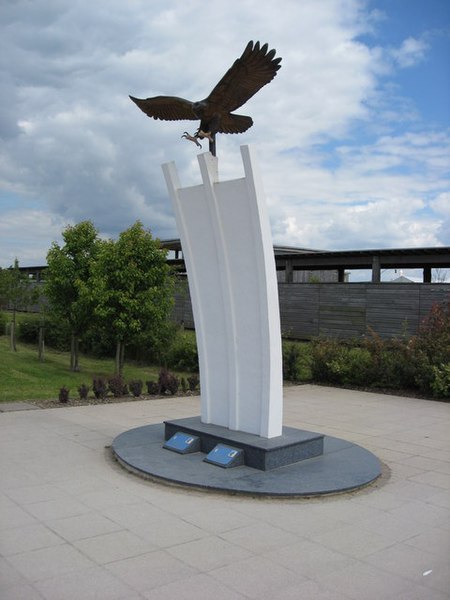 File:Berlin Airlift Memorial - geograph.org.uk - 847867.jpg