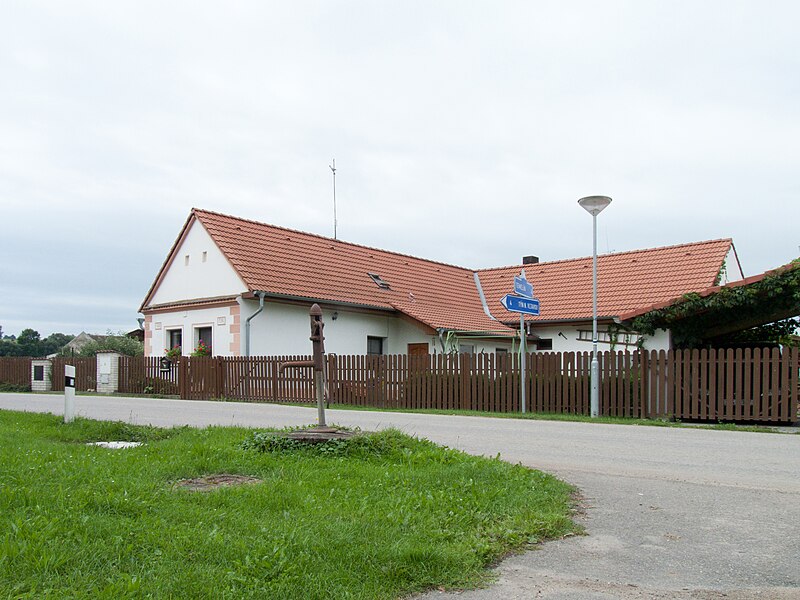 File:Bohunice (Všemyslice) čp 76.jpg