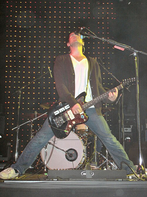 Jesse Lacey performing in Toronto during December 2006.