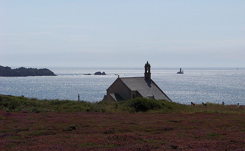 File:Breizh 29 - Kledenn ar c'hab - beg ar vann, chapel sant tei 03.jpg