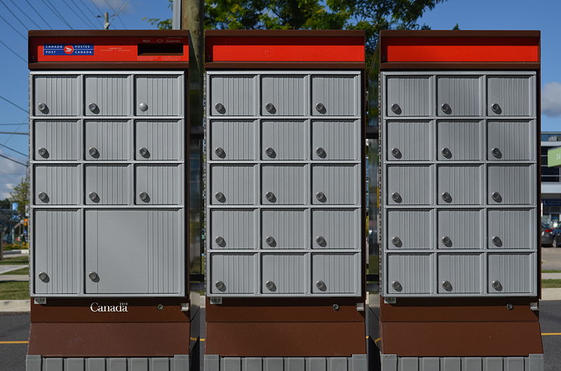 File:CanadaPostCommunityMailboxes4.JPG