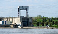 The modern boat lock at Carillon