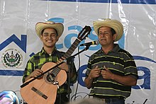 Salvadorans musicians. Casa Abierta-Familia Campesinas duenos de tierras. (25192145262).jpg