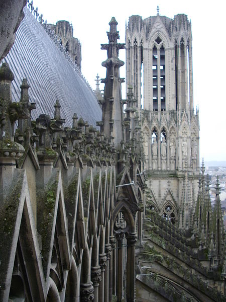 File:Cathédrale ND de Reims - tour nord (09).JPG