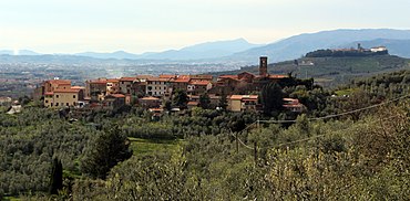 Cecina, on the background Montevettolini. Cecina di larciano, veduta, sullo sfondo montevettolini 03.JPG