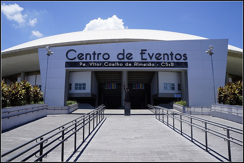 File:Centro de eventos Padre Vítor Coelho de Almeida - panoramio.jpg