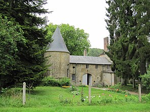 Château de Gruyères vue Ouest 1 Gruyères Ardennes France.jpg