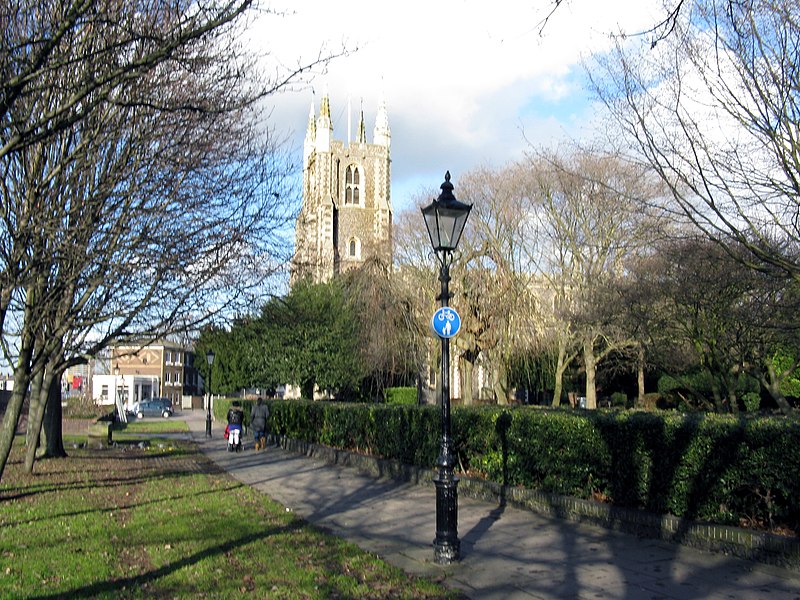 File:Croydon Parish Church (St. John the Baptist) - geograph.org.uk - 1696330.jpg