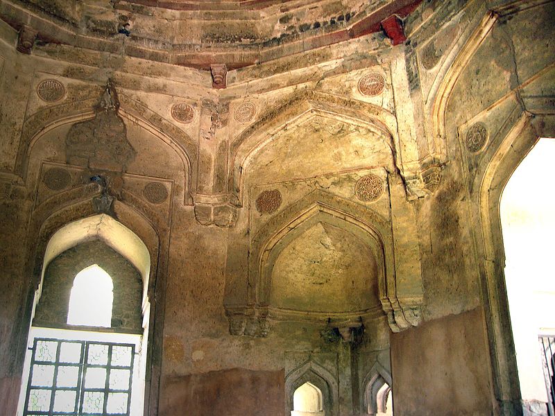 File:Dadi aur Poti ka Gumbad 10.jpg