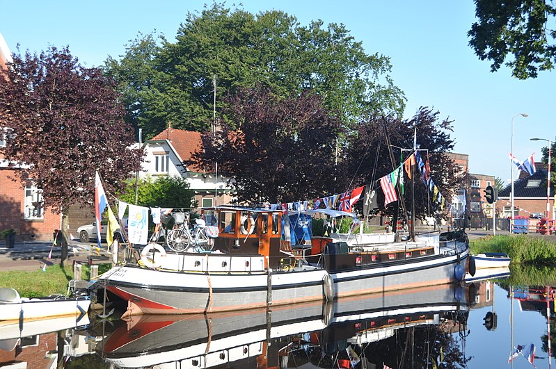 File:De SANDER uit 1924 bij de reünie 2015 van de LVBHB in Musselkanaal (01).JPG