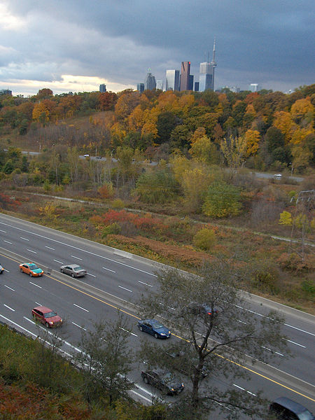 The Don Valley Parkway seen from the Prince Edward Viaduct