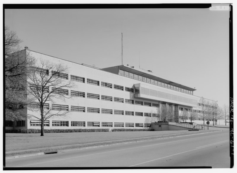 File:EXTERIOR VIEW, FRONT (NORTH) ELEVATION. - Tennessee Coal and Iron Company, Flint Ridge Building, Flint Ridge Road, Fairfield, Jefferson County, AL HAER ALA,37-FAIRF,2-1.tif