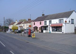 <span class="mw-page-title-main">Easter Compton</span> Human settlement in England