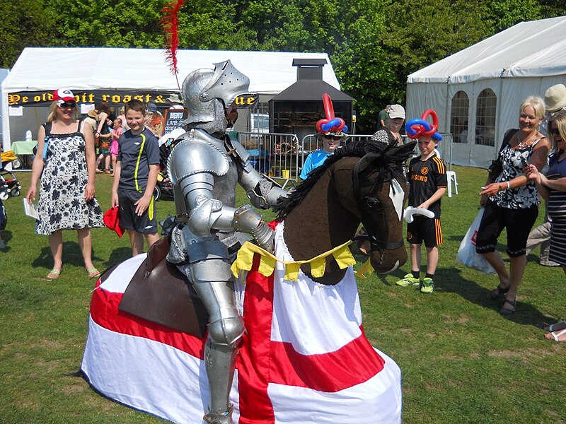 File:English Festival, St. George's Day, RIverside, Medway George.jpg