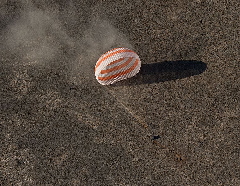 File:Expedition 50 Soyuz MS-02 Landing (NHQ201704100019).jpg