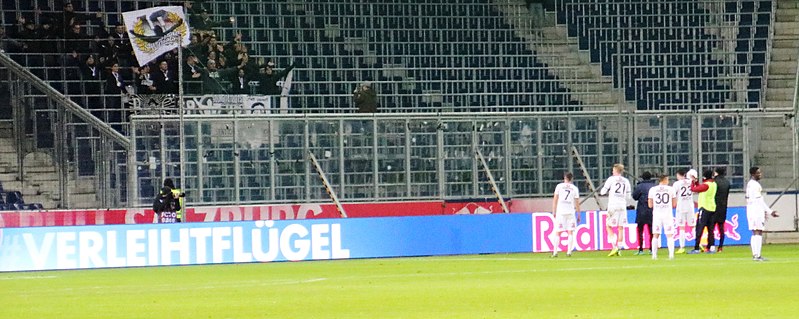 File:FC RB Salzburg versus SCR Altach (2. Dezember 2018) 17.jpg