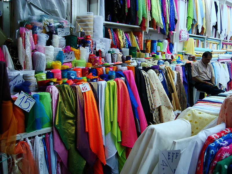 File:Fabric store in Sampeng Lane, Samphanthawong District, Bangkok, Thailand.jpg