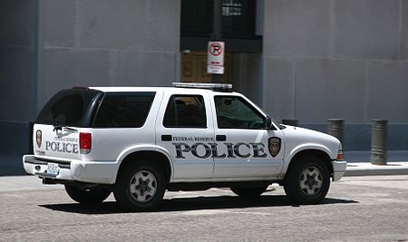 Tập tin:Federal Reserve Police car.jpg