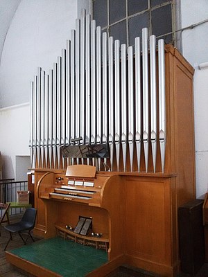 Firenze, chiesa evangelica battista - Organo a canne.jpg