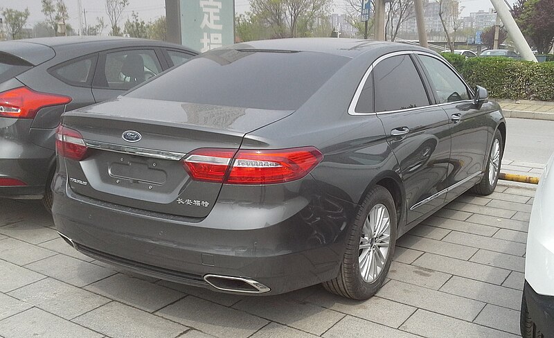 File:Ford Taurus CN 03 China 2016-04-12.jpg