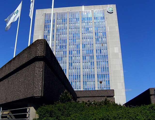 Image: Fortumin torni edestä Espoo 020610