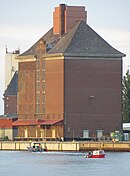 Free port silo by Paul Ziegler, Harniskai 22, picture 03.JPG