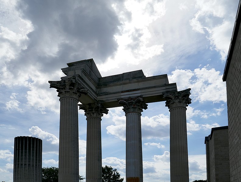 File:GLAM on Tour - APX Xanten - Der Hafentempel (11).jpg