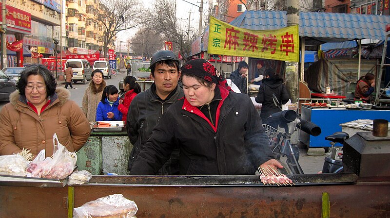 File:Getting ready to cook some mutton skewers in Tianjin China.JPG