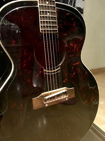 File:Gibson Everly Brothers body - Country Music Hall of Fame and Museum (2018-08-21 13.14.41 by e Kat).jpg