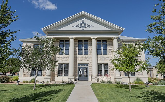 Glasscock County Courthouse in Garden City