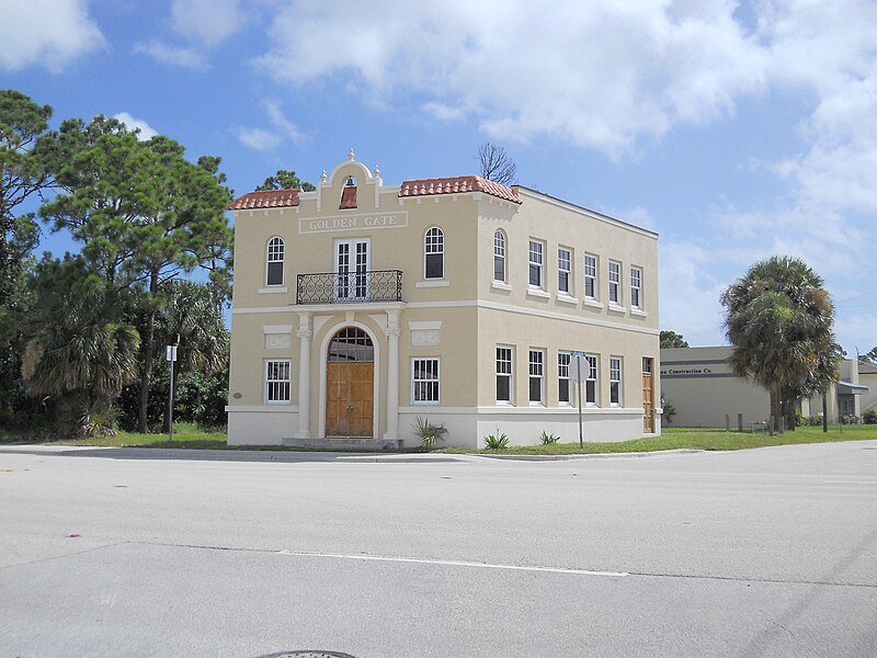 File:Golden Gate Building, Stuart, Florida 001.JPG