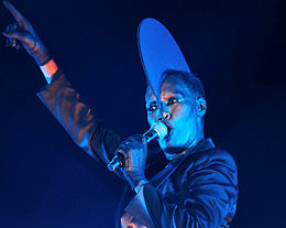 Grace Jones @ Fremantle Park (17 4 2011) (5648773026).jpg