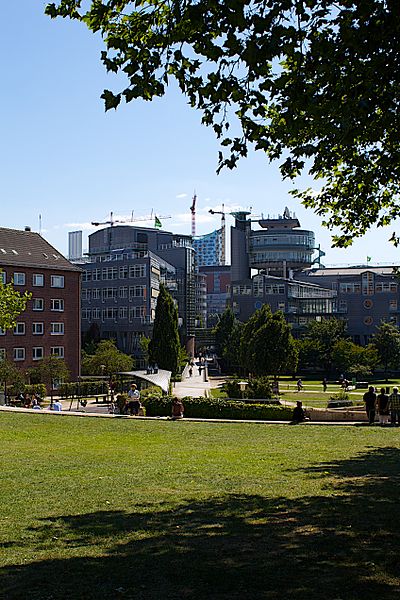 File:Hamburg (9772891552).jpg