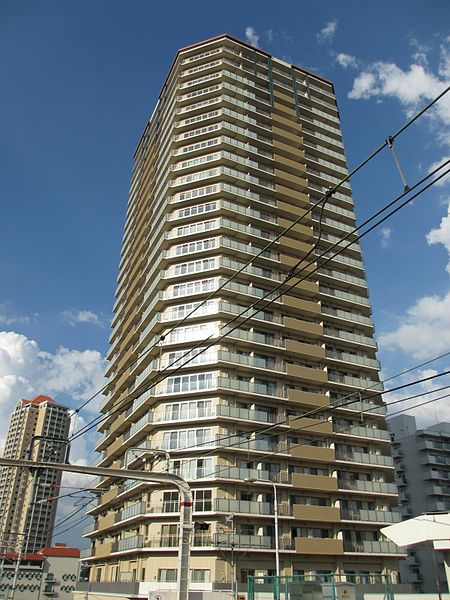 File:Hankyu Takarazukaminamiguchi Station platform - panoramio (4).jpg