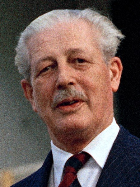 File:Harold Macmillan in 1961 (cropped).jpg