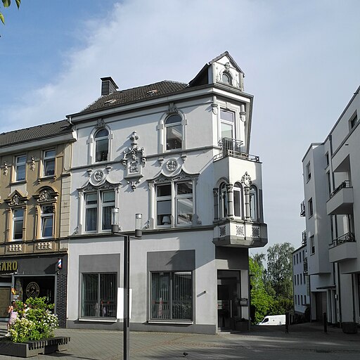 Heiligenhaus, Hauptstr. 188, Ecke Laubecker Str