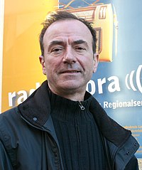 people_wikipedia_image_from Hugh Cornwell