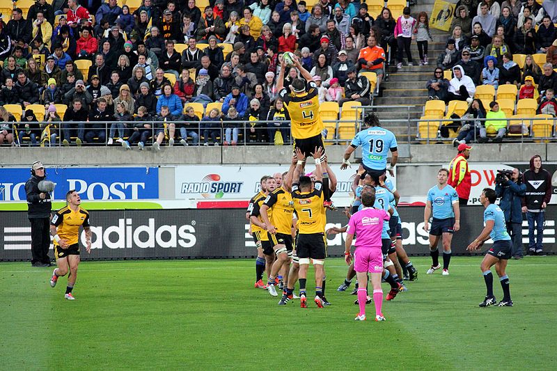 File:Hurricanes vs Waratahs 2015.jpg