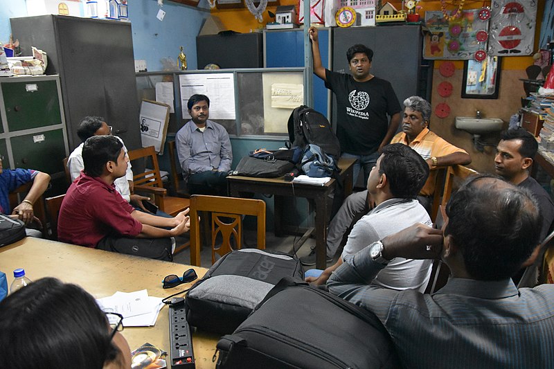 File:Indrajit Das Talks - Wikimedia Meetup - Kolkata 2019-12-01 2671.JPG
