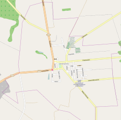 Mapa konturowa Jedwabnego, blisko centrum na prawo znajduje się punkt z opisem „miejsce masowego zabójstwa Żydów”