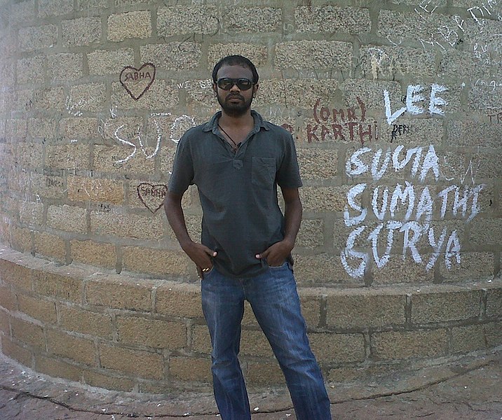 File:Jenith posing near light house at Mahabalipuram, Chennai, 2012.jpg