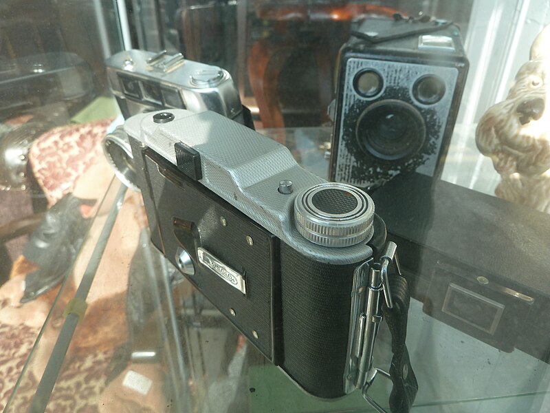 File:JunkShopCameras (4).JPG